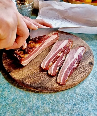 1. Schritt: Alles klein schneiden-