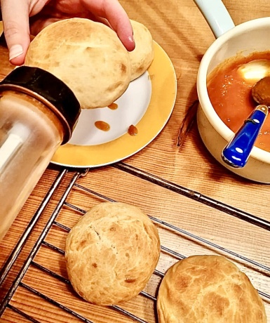 2. Schritt: Krapfen backen und füllen-