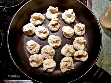 3. Schritt: Teigtaschen dämpfen-