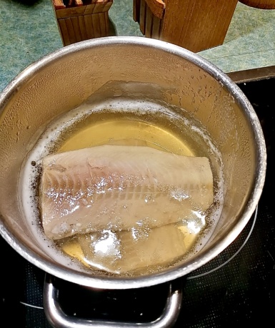 1. Schritt: Lachs kochen-