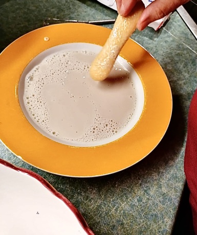 1. Schritt: Creme zubereiten & Biskotten einweichen-