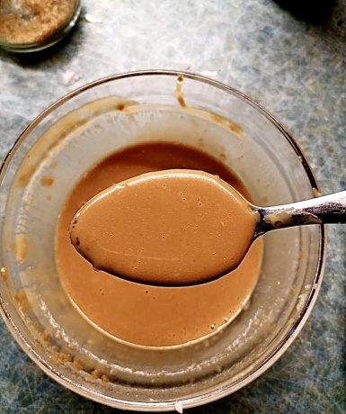 2. Schritt: Erdnusssauce mixen-