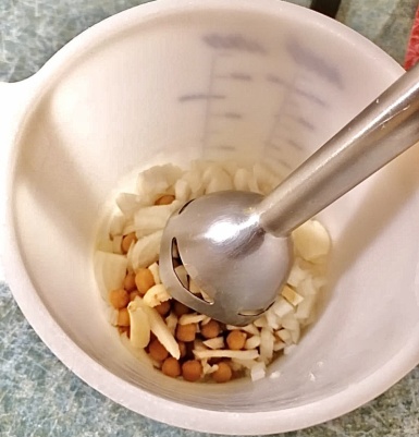 1. Schritt: Falafel zubereiten-